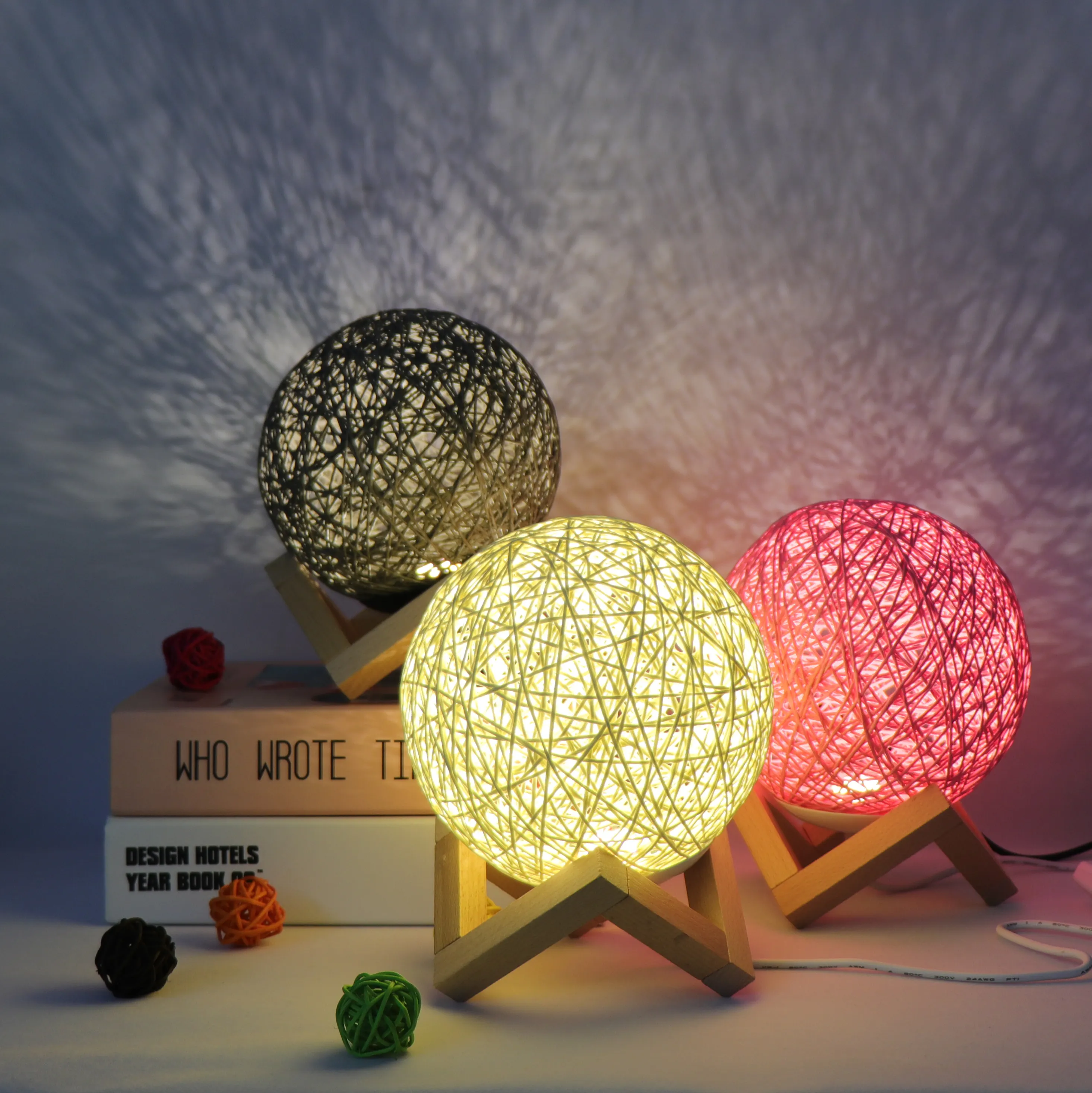 Wholesale 3D Desk Lamp Multicolor Rattan Ball Night Light With Wood Stand