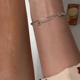 Free Sample <strong>Professional</strong> Makeup Born to <strong>Glow</strong> Liquid Illuminator Bronze Body Shimmering Oil - Product Image 6
