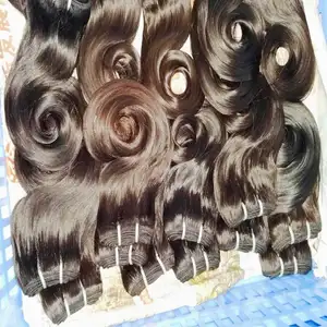 Gelombang tubuh bundel rambut candi India mentah kunci Virgin Weave kutikula mentah secara alami selaras