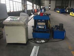 एल्यूमीनियम रोल फॉर्म बनाने के लिए 7.5kw मोटर के साथ स्वचालित टाइल बनाने की मशीन - Product Image 3