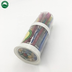 ORALIENT FAMILY 12 brosses à dents à poils durs en boîte plastique ronde, emballage familial - Product Image 2