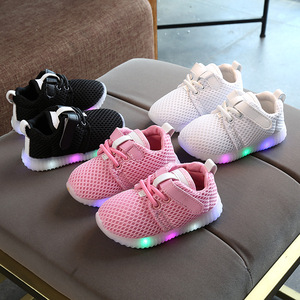 <span class=keywords><strong>Zapatillas</strong></span> Brillantes, Nueva Moda Infantil, Zapatos Casuales de Primavera, <span class=keywords><strong>Zapatillas</strong></span> con Luces LED Intermitentes, <span class=keywords><strong>Zapatillas</strong></span> Luminosas para Niños y <span class=keywords><strong>Niñas</strong></span> - Product Image 1