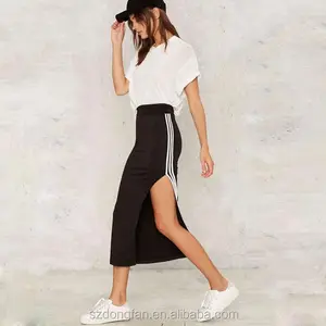 साइड स्प्लिट ब्लैक स्लिम फिट पोशाक स्कर्ट आकस्मिक रिब देवियों लंबी स्कर्ट मिडी Bodycon स्कर्ट