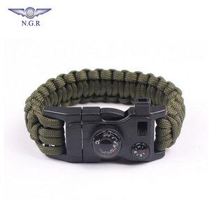Bracelet de survie multifonction avec thermomètre, boussole, sifflet allume-feu, multi-outils vente en gros - Product Image 1