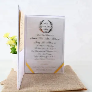 Lindo moderno e vintage de luxo, cartão de convite de casamento acrílico transparente com capa dura pocketfold suíte