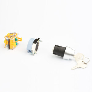 La série Yongxing LA133 fournit un sélecteur à 3 positions 10A 380V 22mm serrure à clé à 3 positions - Product Image 4