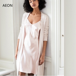 <span class=keywords><strong>Camicia</strong></span> <span class=keywords><strong>da</strong></span> <span class=keywords><strong>notte</strong></span> bianca lunga in Chiffon di raso <span class=keywords><strong>da</strong></span> donna abito Sexy Chemise <span class=keywords><strong>camicia</strong></span> <span class=keywords><strong>da</strong></span> <span class=keywords><strong>notte</strong></span> <span class=keywords><strong>da</strong></span> donna - Product Image 1