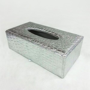 กล่องทิชชู่หนังพีวีซีทรงสี่เหลี่ยมผืนผ้าจระเข้สีทองดีไซน์ร่วมสมัยไม่เหมือนใคร - Product Image 2