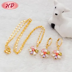 Ensemble de bijoux collier et boucles d'oreilles en zircon plaqué or 18 carats bon marché de Dubaï coloré