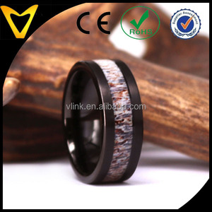 Bague <span class=keywords><strong>homme</strong></span> de <span class=keywords><strong>mariage</strong></span> noir, logo gravé gratuitement Bague bois de tungstène noir personnalisée Bague chasseur noir - Product Image 4