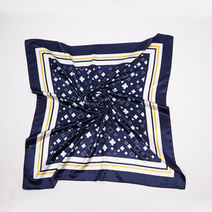 Sciarpa in vero raso di seta su misura per hostess aerea grande sciarpa Hijab di seta - Product Image 4