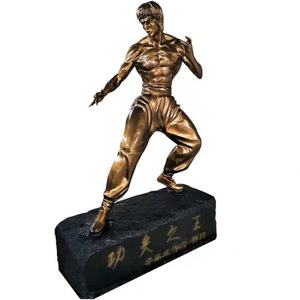 Escultura de figura de fibra de vidrio para hombre, escultura de resina, talla real, <span class=keywords><strong>bruce</strong></span> <span class=keywords><strong>lee</strong></span> - Product Image 1