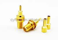 Conector SMA Hembra R/A de Ángulo Recto para Montaje en PCB, Impermeable