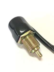 Interrupteur de feux arrière OEM 84210-20012 pour LAND CRUISER - Product Image 3