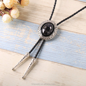 Nuovo Design <span class=keywords><strong>Cravatta</strong></span> da <span class=keywords><strong>Uomo</strong></span> T-shirt Nera <span class=keywords><strong>con</strong></span> Filo in Pelle e Cristalli, Collana Bolo Tie - Product Image 1