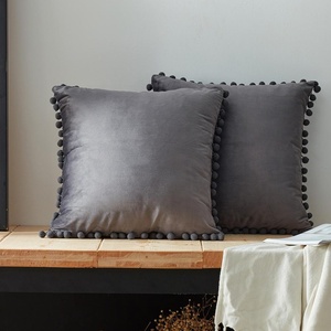 Super Soft di Colore Solido Copertura del Cuscino di Velluto Decorativo Personalizzato Pom Pom Cuscino Copre con la Sfera - Product Image 5