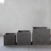 Pots de fleurs/jardinières carrés minimalistes modernes avec finition en ciment naturel, écologiques, durables, décoration pour la maison et le jardin