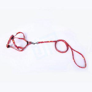 GMTPET Vente en gros d'usine pour animaux de compagnie OEM luxe double mains libres en cuir avec lumière led vidéo élastique rétractable corde collier laisse pour chien - Product Image 4