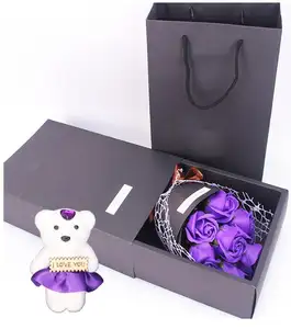 Ramo de flores artificiales, siete rosas de jabón con un oso de juguete, regalo de San Valentín
