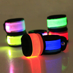 LED Slap brazalete luces para correr montar a luz banda pulseras bofetada de La Noche de seguridad deportes al aire libre - Product Image 1