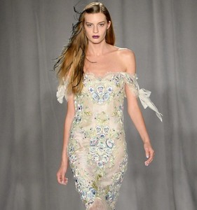 Máquina de Bordar de Prendas de 15 Cabezas y 9 Agujas con Lentejuelas Individuales - Product Image 3