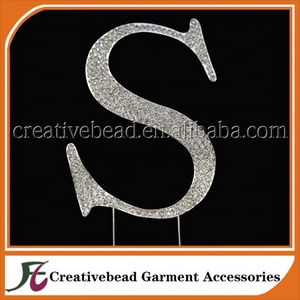 Adornos <span class=keywords><strong>para</strong></span> Pastel <span class=keywords><strong>de</strong></span> Boda con Monograma Plateado, <span class=keywords><strong>Iniciales</strong></span> con Letras <span class=keywords><strong>de</strong></span> Estrás Adhesivas - Product Image 4