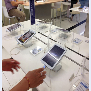 Soporte de Exhibición para Teléfono Móvil de Acrílico Blanco y ABS con Alarma Antirrobo, Voltaje Universal para Móviles y iPad, Suministro de Fábrica - Product Image 6