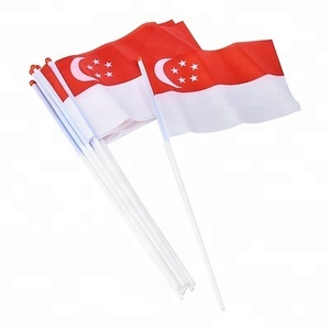 Drapeau ondulant à la main de Singapour avec bâton <span class=keywords><strong>en</strong></span> plastique 3x5ft Polyester Satin Nylon Vinyl Silk Rainbow Pennant pour agences de voyages - Product Image 3