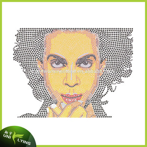 Tùy Chỉnh Pha Lê T-Shirt Bling Thiết Kế Nổi Tiếng Nhạc Sĩ Hoàng Tử Motif Rhinestone Chuyển Hotfix - Product Image 3