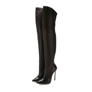 Botas largas sin tacon para mujer en color azul
