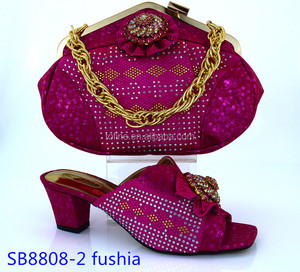 Set di <span class=keywords><strong>scarpe</strong></span> e borse africane con <span class=keywords><strong>tacco</strong></span> <span class=keywords><strong>basso</strong></span> con perline e <span class=keywords><strong>scarpe</strong></span> e borse abbinate italiane per le donne - Product Image 4