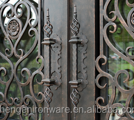 Puerta de Hierro Forjado de Diseño Clásico para Jardín - Product Image 2