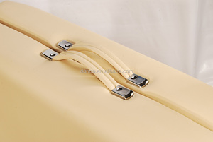 Camilla de <span class=keywords><strong>Masaje</strong></span> Plegable de Madera de Lujo de 2 Secciones, Ajustable, Negra, Personalizada de Fábrica Mt Embrace-<span class=keywords><strong>Barcelona</strong></span>, Camilla de Tatuaje - Product Image 4