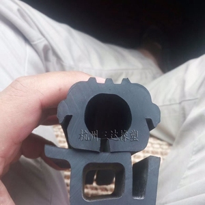 Phổ biến nhất thương mại hiệu suất cao giá rẻ EPDM thuyền cửa sổ con dấu cao su - Product Image 3