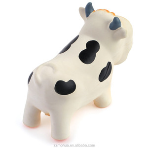 Giocattolo per Cani a Forma di Mucca in Lattice Naturale con Suono Squittente, Prodotto da Produttore di Giocattoli per Animali Domestici - Product Image 3