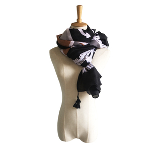 <span class=keywords><strong>2018</strong></span> Newset PRIMAVERA/otoño mujeres negro algodón flechas impresas borla flecos bufandas - Product Image 4