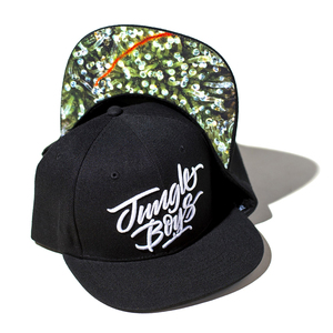 キャップ帽子カスタム3D刺繍スナップバック独自のロゴ付き - Product Image 1