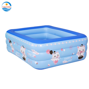 Piscine gonflable rectangulaire pour enfants en PVC bleu personnalisé, grand modè<span class=keywords><strong>le</strong></span>, motif cochon joyeux, épaisseur 3 mm, installation facile, pour <span class=keywords><strong>la</strong></span> <span class=keywords><strong>famille</strong></span> et les enfants en extérieur - Product Image 1