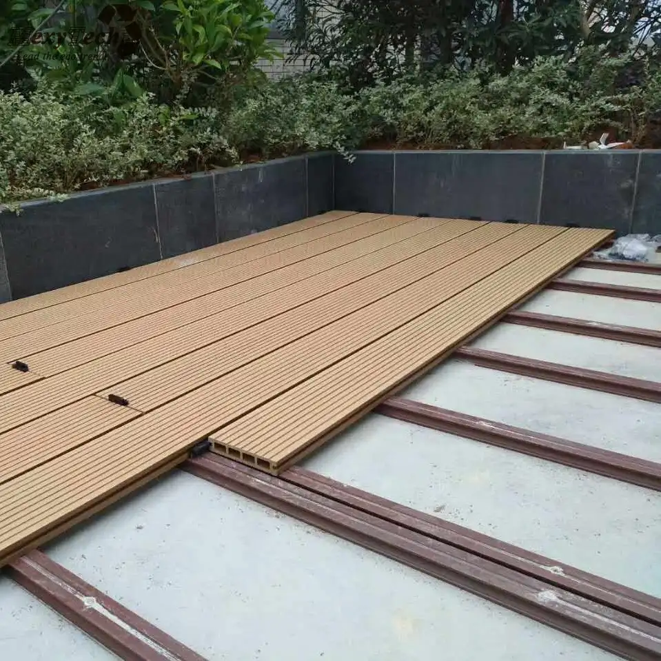 Resort slip resistant wpc composite wood deck flooring