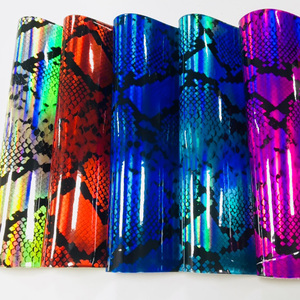 Tessuto in Pelle Sintetica PU con Effetto Olografico Metallizzato Stampato Pelle di Serpente per Realizzare Scarpe/Borse/Decorazioni/Artigianato - Product Image 5