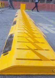 रिमोट कंट्रोल रोड सेफ्टी बैरियर और स्वचालित टायर किलर के साथ गर्म बिक्री वाहन स्टॉपर - Product Image 6