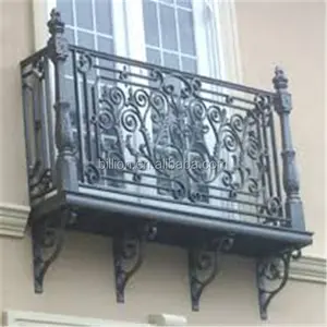 Ferro forjado usado para design de varanda