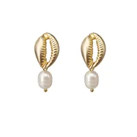 Mini Größe 2.7CM lange matte Gold Metall Sea Shell mit natürlichen Perlen Tropfen Ohrringe Legierung Conch Süßwasser Perle baumeln Ohrringe