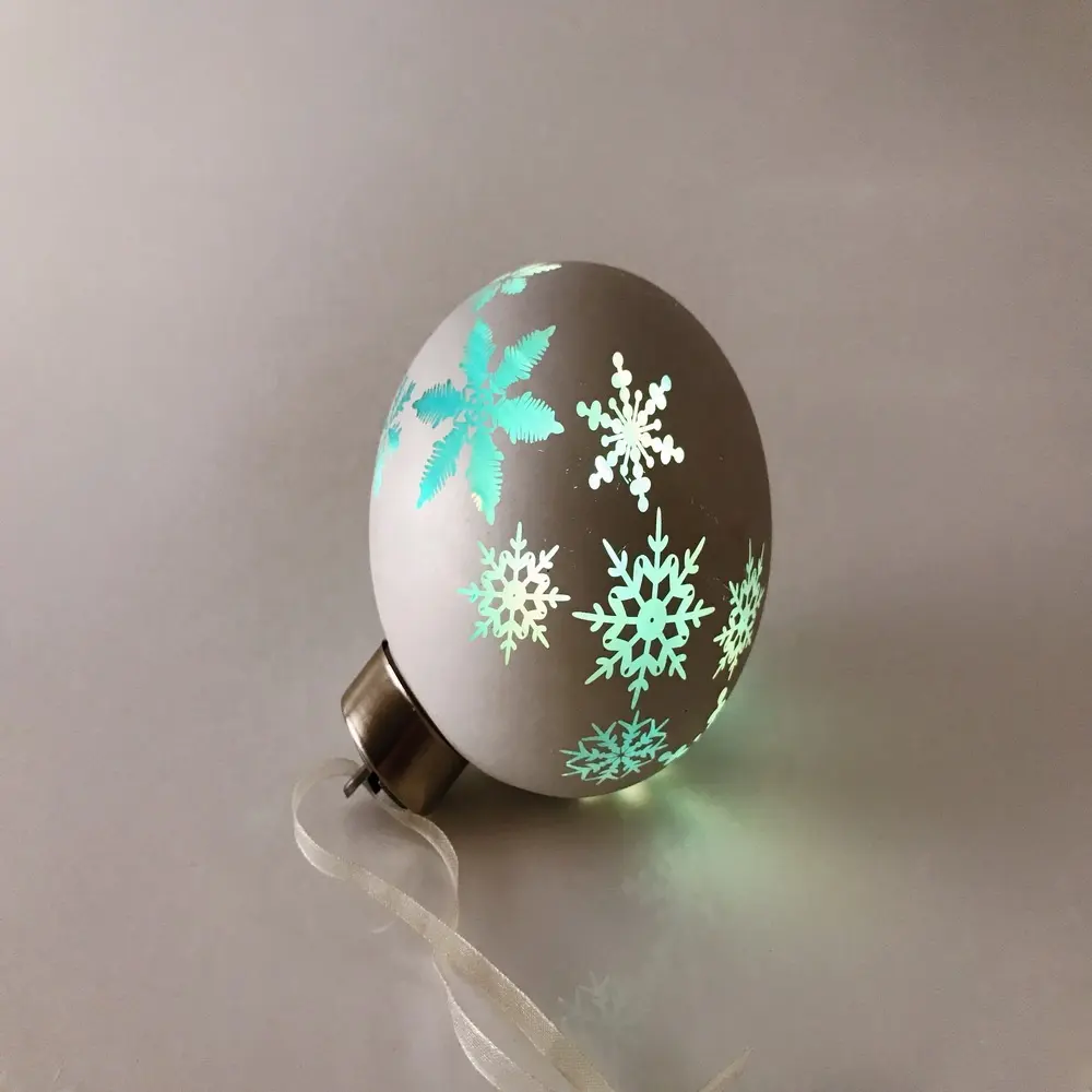 Bola de Navidad colgante led con diseño de nieve, novedad, más barata