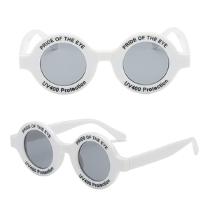 Unique Generous Oversized Sunglass Mujeres Round Frame Sunglass Letras en inglés Gafas de sol grabadas - Product Image 1