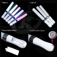 Bâton lumineux LED avec Logo personnalisé pour fête de mariage, vente en gros