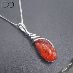 Grande Collana o <span class=keywords><strong>Ciondolo</strong></span> <span class=keywords><strong>in</strong></span> <span class=keywords><strong>Ambra</strong></span> <span class=keywords><strong>Naturale</strong></span> Russa e Argento Sterling 925 con Pietra d'<span class=keywords><strong>Ambra</strong></span> - Product Image 2