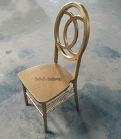 Types de chaises de mariage : Chaise Camille en bois massif