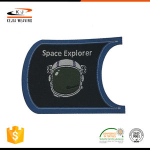 Corte láser de gama Alta de moda logotipo del club prenda tejida parche - Product Image 1