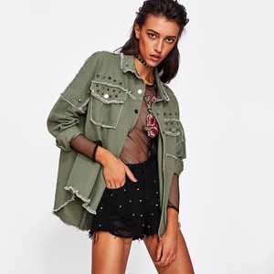 <span class=keywords><strong>Camicia</strong></span> <span class=keywords><strong>di</strong></span> <span class=keywords><strong>Jeans</strong></span> <span class=keywords><strong>Oversize</strong></span> Verde con Design a Borchie e Orlo Sfrangiato per Donna - Product Image 3